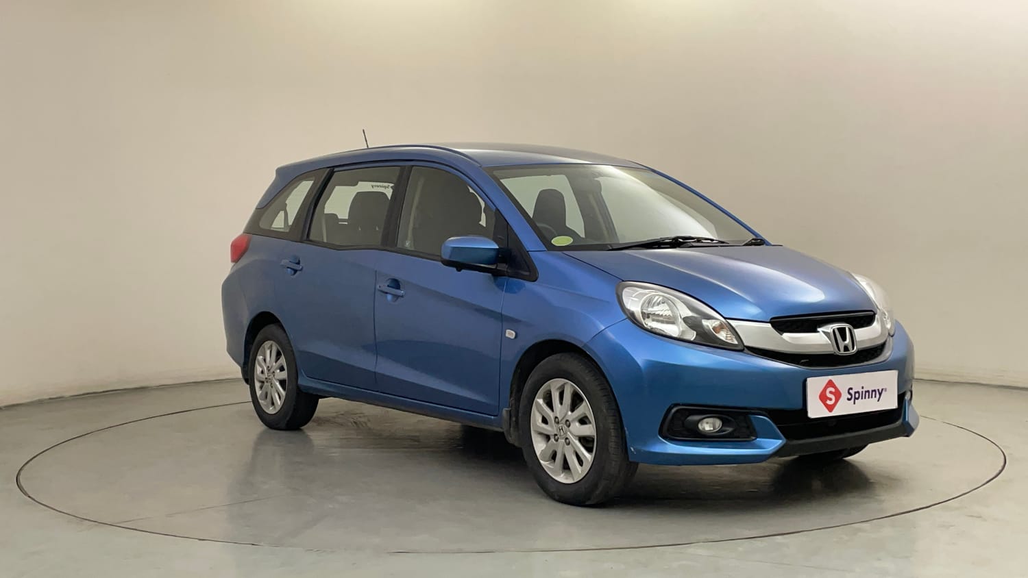 Used 2014 Honda Mobilio S Petrol Petrol Manual exterior RIGHT FRONT CORNER VIEW