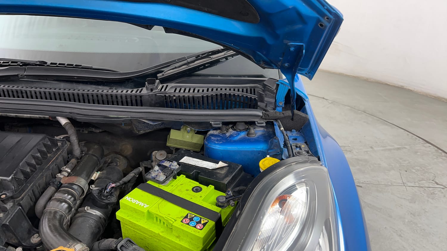 Used 2018 Tata Nexon XZ Plus Diesel Dual Tone Diesel Manual engine ENGINE LEFT SIDE HINGE & APRON VIEW