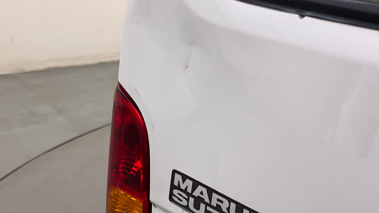 Used 2015 Maruti Suzuki Eeco 5 STR WITH A/C+HTR Petrol Manual dents MINOR DENT