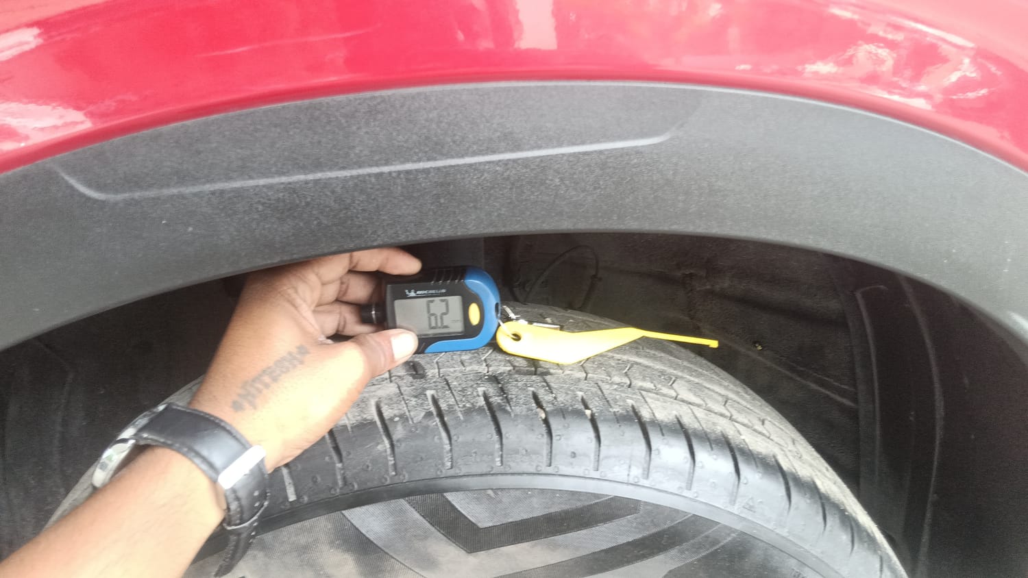Used 2022 Hyundai Venue SX 1.2 Petrol Petrol Manual tyres LEFT FRONT TYRE TREAD VIEW