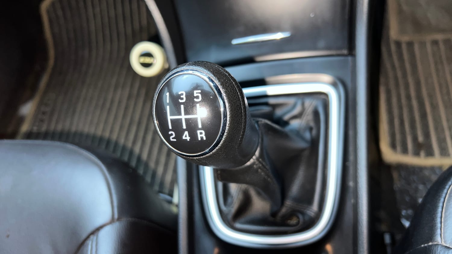 Used 2020 Maruti Suzuki Ciaz S 1.5 MT Petrol Manual interior GEAR  KNOB VIEW