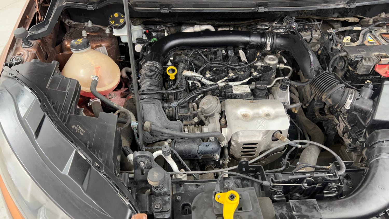 Used 2019 Ford EcoSport S Petrol Petrol Manual engine ENGINE RIGHT SIDE VIEW