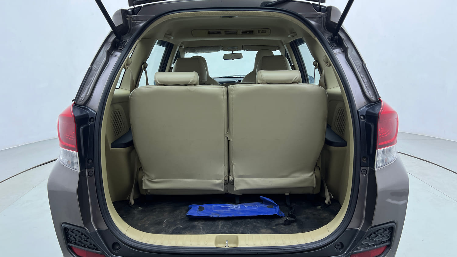 Used 2015 Honda Mobilio S Petrol Petrol Manual interior DICKY INSIDE VIEW