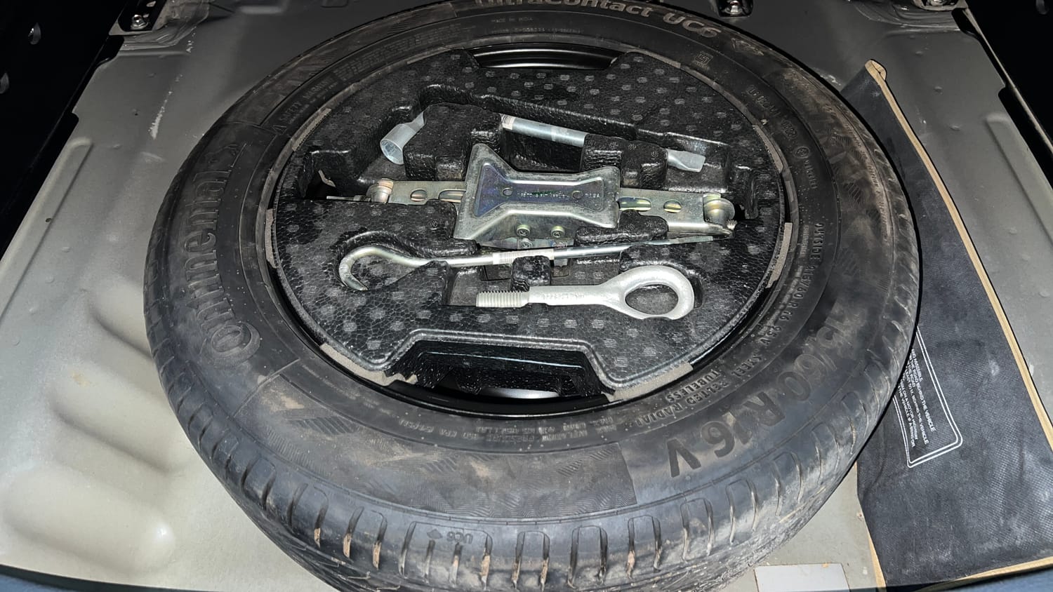 Used 2020 Maruti Suzuki S-Cross Zeta Petrol Manual tyres SPARE TYRE VIEW