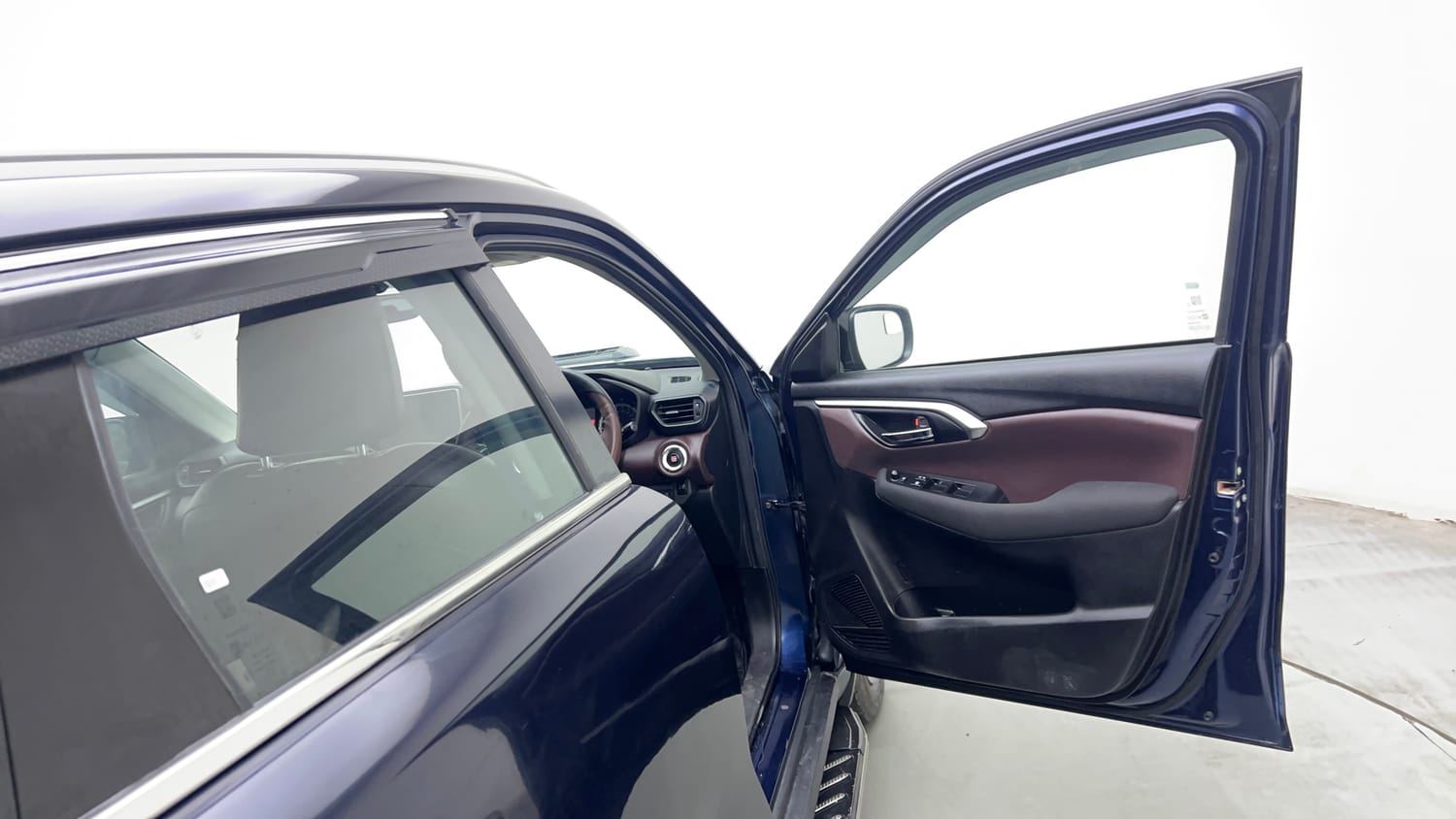Used 2025 Maruti Suzuki Grand Vitara Delta CNG Cng Manual interior RIGHT FRONT DOOR OPEN VIEW