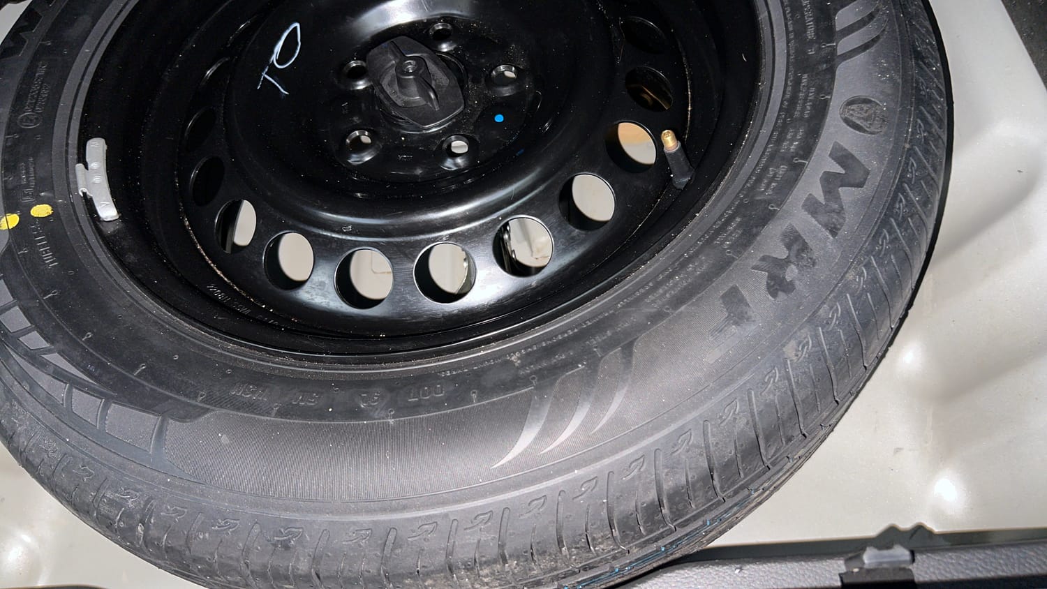 Used 2022 Maruti Suzuki Brezza ZXi Plus Petrol Manual tyres SPARE TYRE VIEW