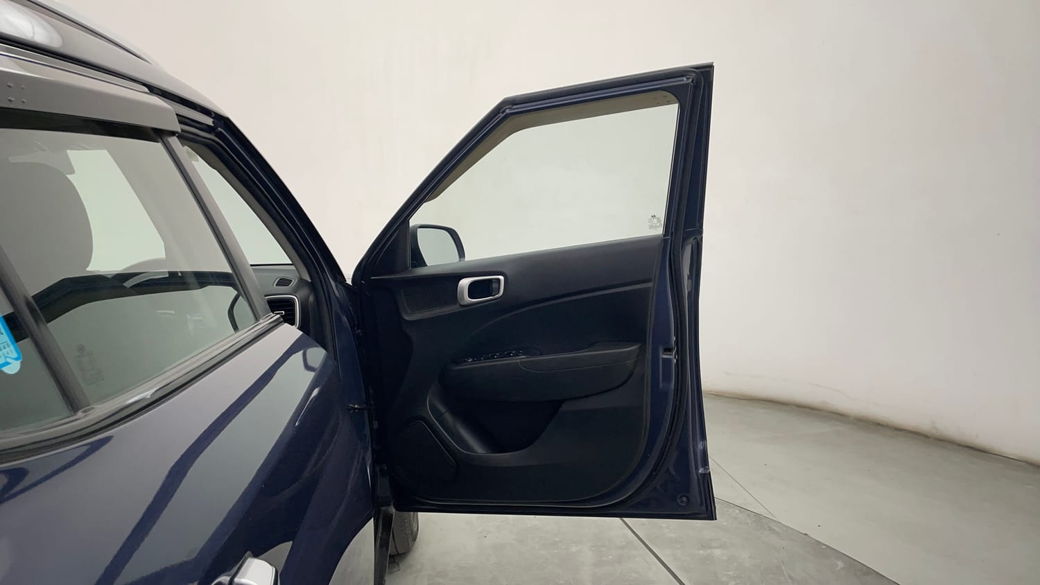 Used 2020 Hyundai Venue SX Plus 1.0 Turbo DCT Petrol Automatic interior RIGHT FRONT DOOR OPEN VIEW