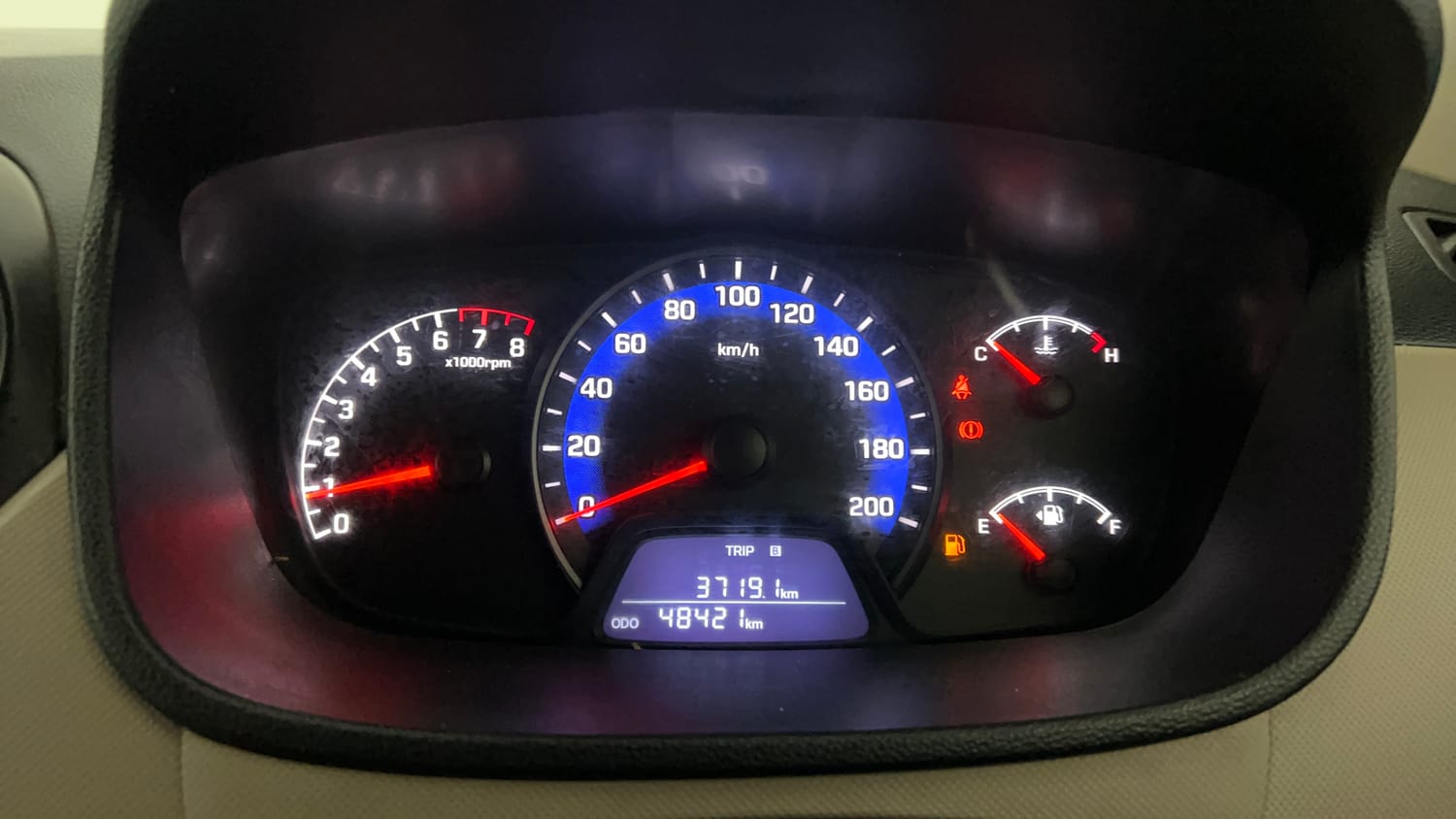 Used 2018 Hyundai Xcent SX Petrol Manual interior CLUSTERMETER VIEW