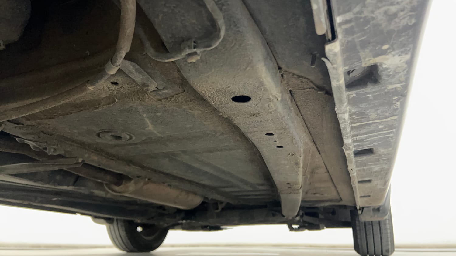 Used 2018 Maruti Suzuki Baleno Delta 1.2 Petrol Manual extra REAR RIGHT UNDERBODY VIEW