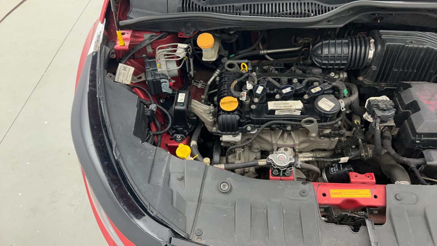 Used 2022 Tata Altroz XE Petrol Petrol Manual engine ENGINE RIGHT SIDE VIEW