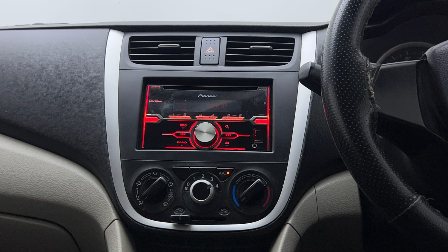 Used 2016 Maruti Suzuki Celerio VXi CNG Cng Manual interior MUSIC SYSTEM & AC CONTROL VIEW