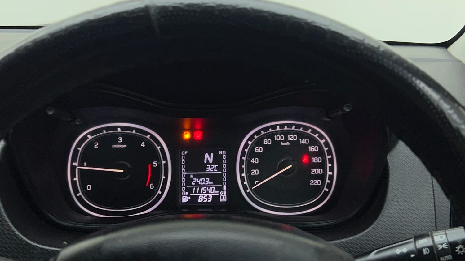 Used 2018 maruti-suzuki Vitara Brezza ZDi Plus AGS Diesel Automatic interior CLUSTERMETER VIEW