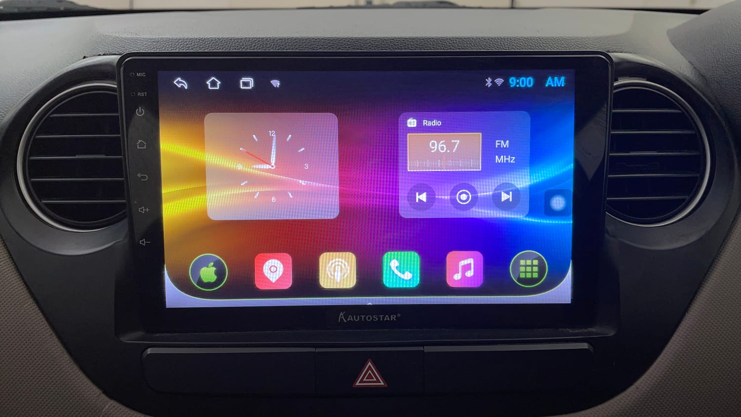 Used 2014 Hyundai Xcent S 1.2 Petrol Manual top_features Integrated (in-dash) music system