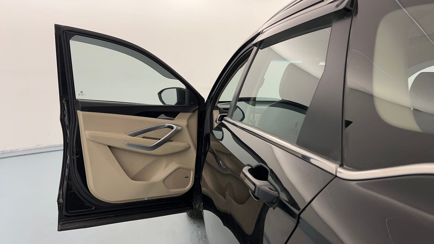 Used 2022 MG Motors Hector Sharp 2.0 Diesel Turbo MT Diesel Manual interior LEFT FRONT DOOR OPEN VIEW