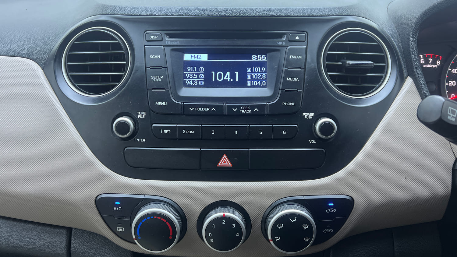 Used 2016 Hyundai Grand i10 Asta 1.2 Kappa VTVT (O) Petrol Manual interior MUSIC SYSTEM & AC CONTROL VIEW