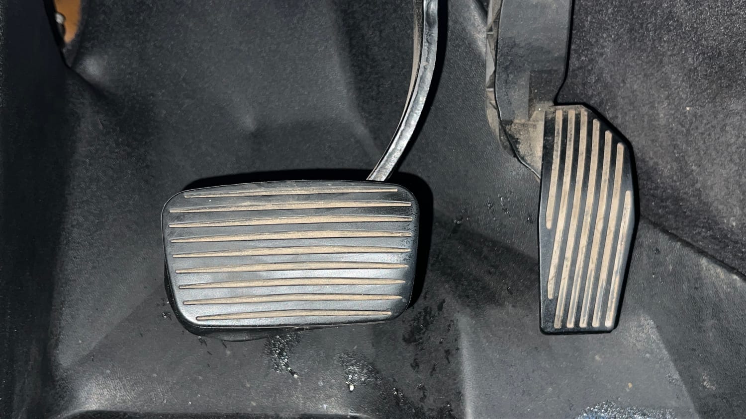 Used 2024 Jeep Compass Limited (O) 2.0 Diesel AT Diesel Automatic interior PEDALS VIEW