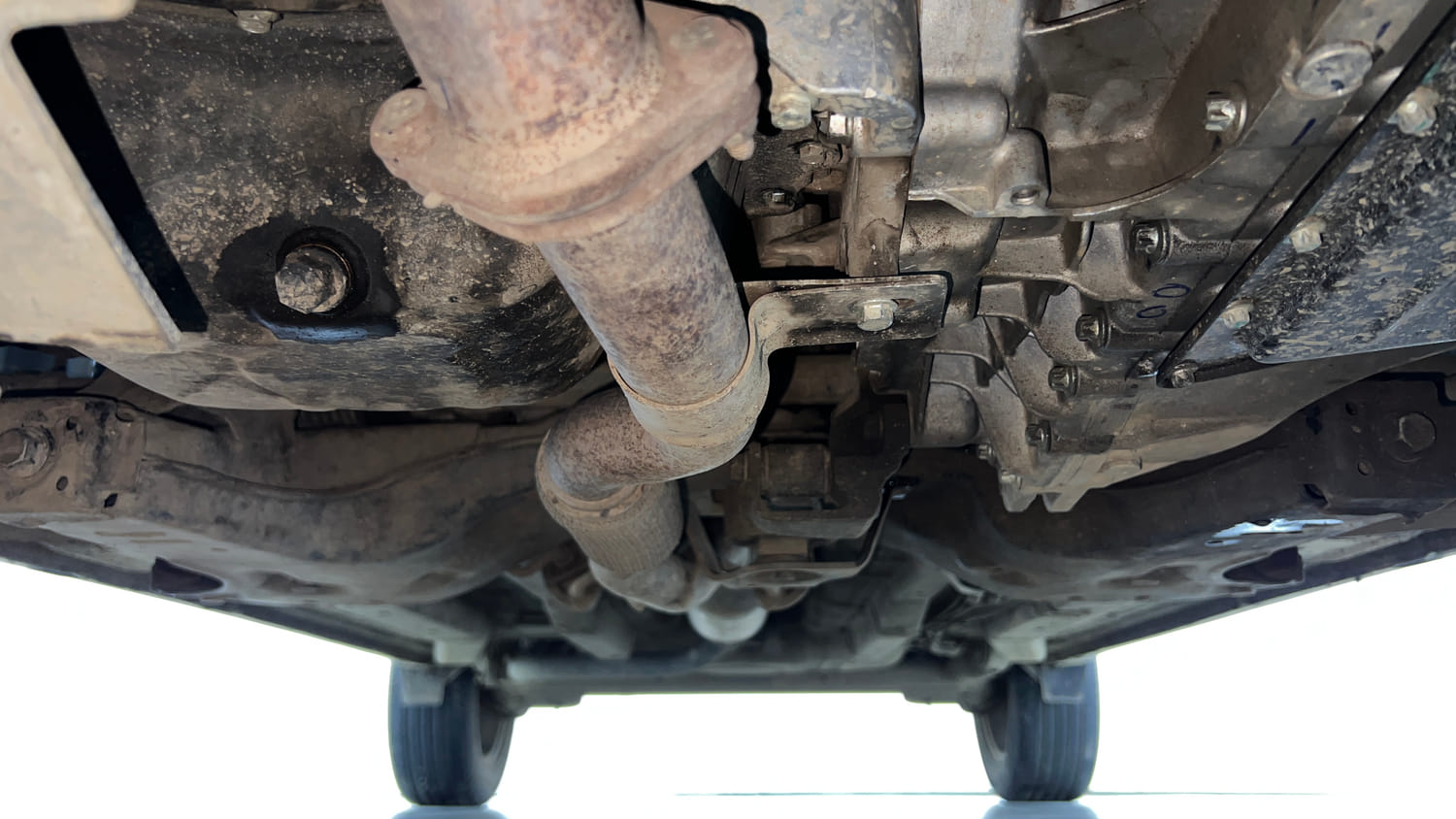Used 2023 Tata Nexon Fearless 1.2 Revotron Petrol 7DCA DT Petrol Automatic extra FRONT LEFT UNDERBODY VIEW