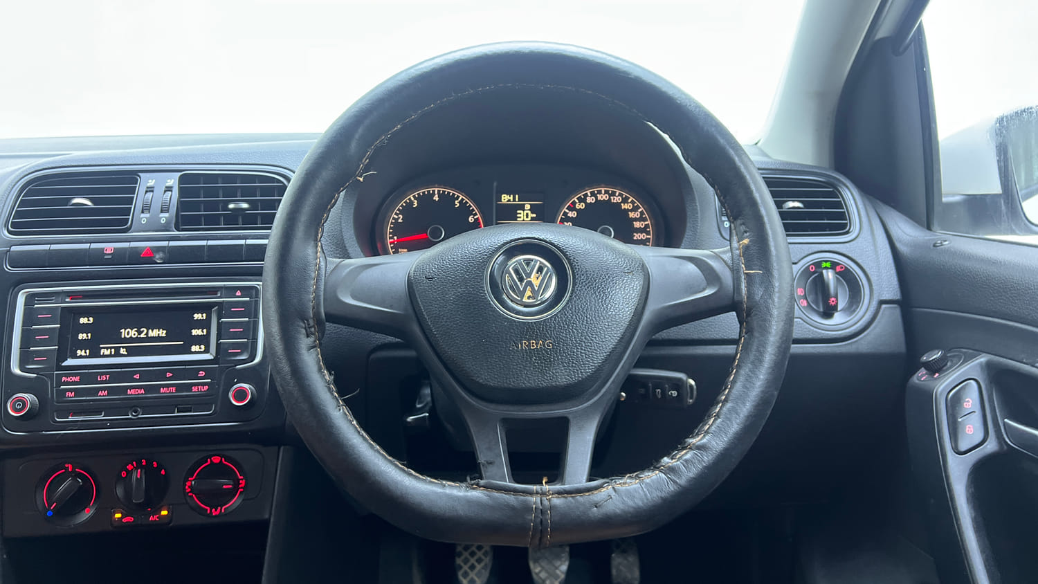 Used 2017 Volkswagen Polo Comfortline 1.2L (P) Petrol Manual interior STEERING VIEW