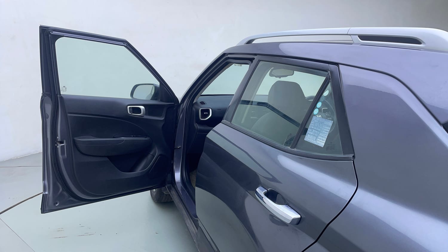 Used 2019 Hyundai Venue SX Plus 1.0 Turbo DCT Petrol Automatic interior LEFT FRONT DOOR OPEN VIEW