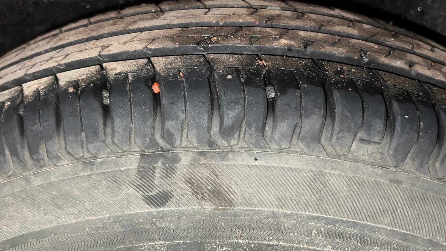 Used 2022 Tata Altroz XE Petrol Petrol Manual tyres LEFT REAR TYRE TREAD VIEW