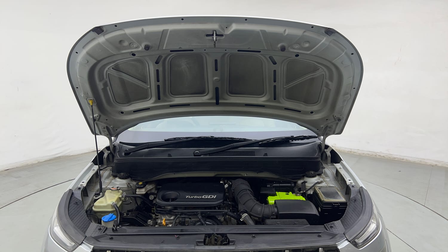 Used 2020 Hyundai Venue SX Plus 1.0 Turbo DCT Petrol Automatic engine ENGINE & BONNET OPEN FRONT VIEW