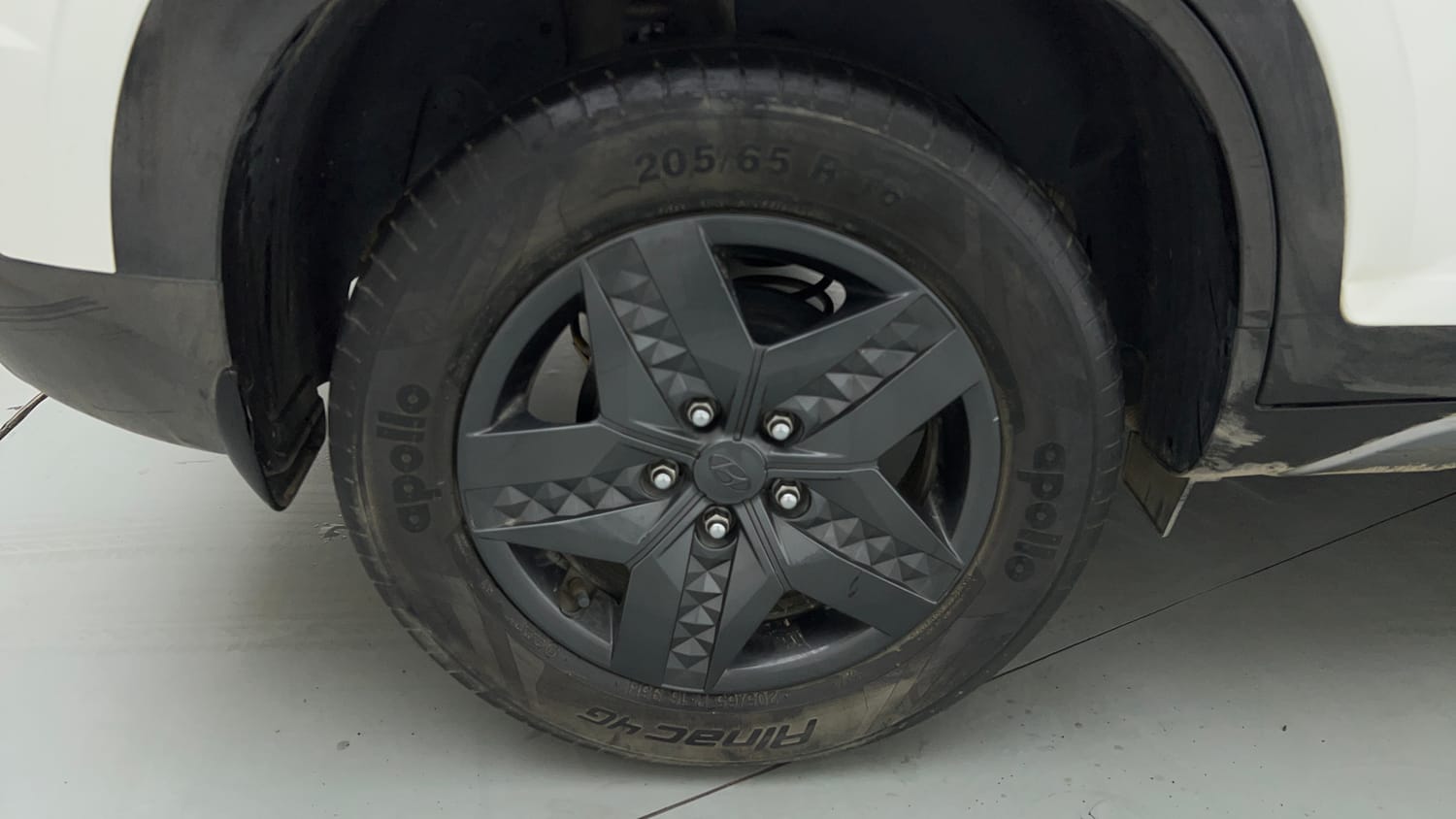Used 2022 Hyundai Creta S 1.5 Petrol iMT Petrol Manual tyres RIGHT REAR TYRE RIM VIEW
