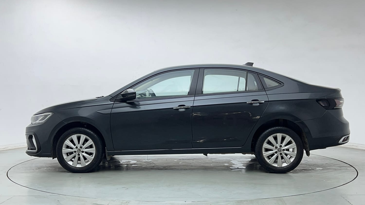 Used 2023 Volkswagen Virtus Highline 1.0 TSI AT Petrol Automatic exterior LEFT SIDE VIEW