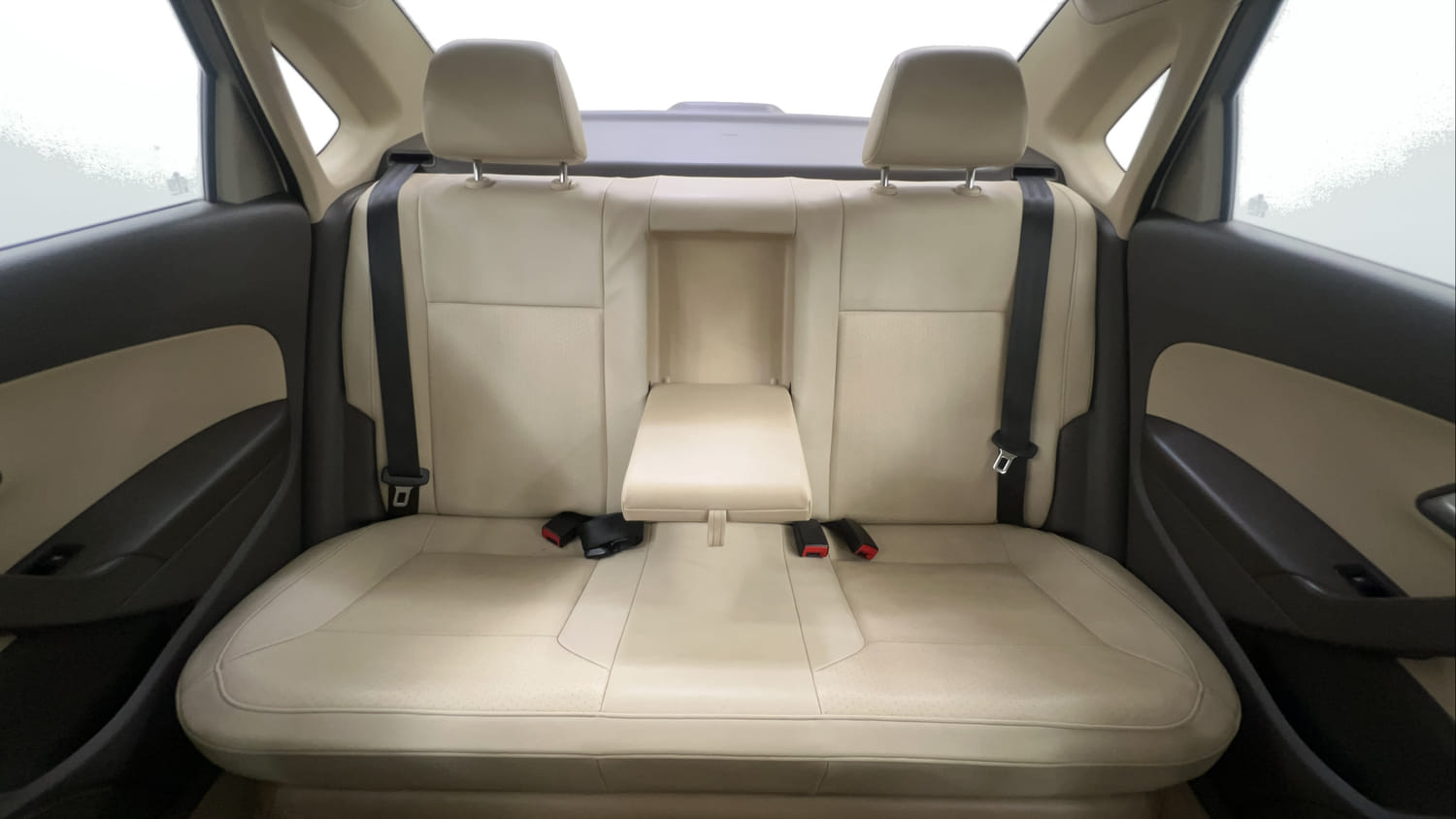 Used 2014 Volkswagen Vento Highline Diesel Diesel Manual interior REAR SEAT CONDITION VIEW