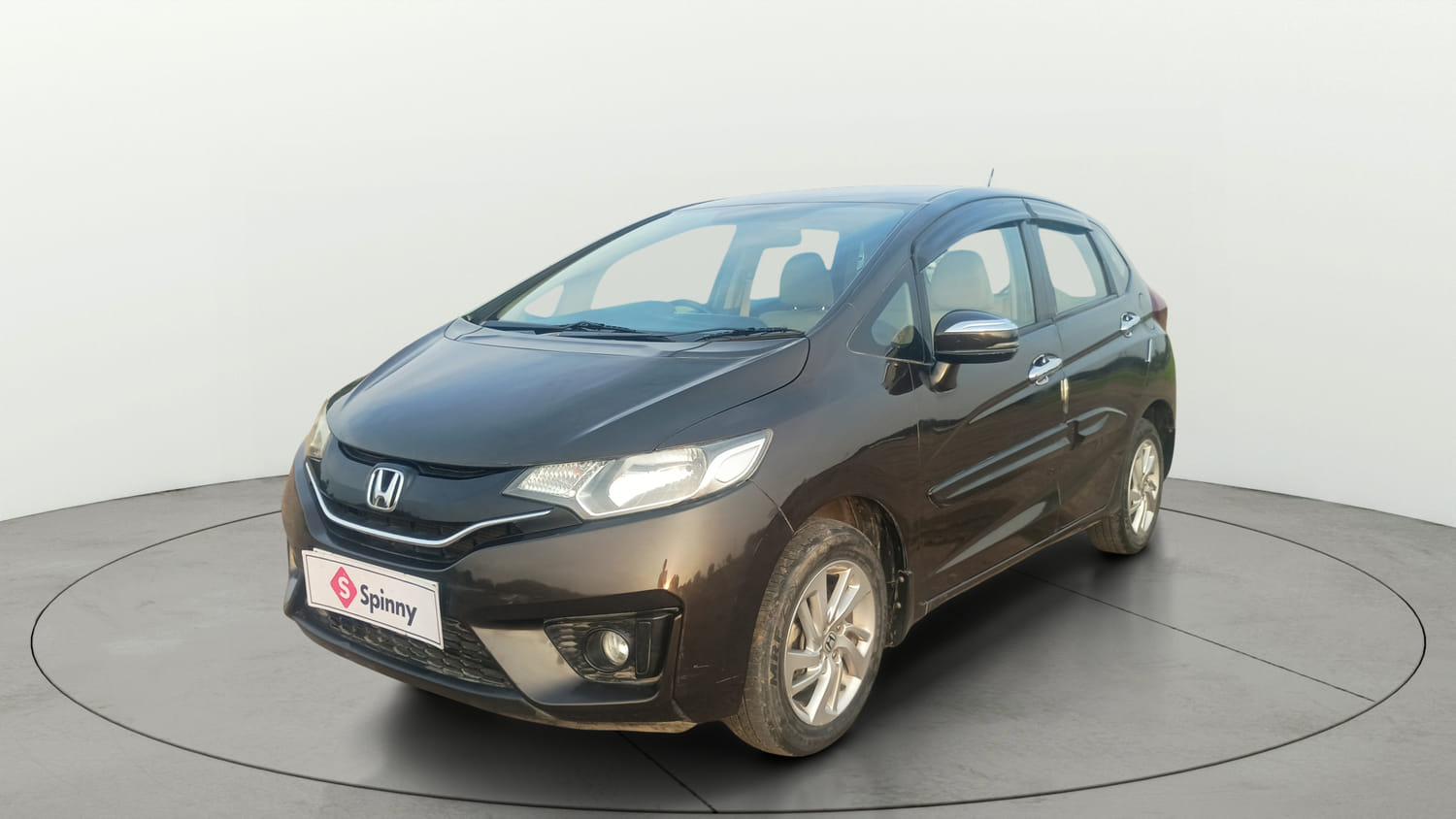 Used 2017 Honda Jazz V Petrol Petrol Manual exterior LEFT FRONT CORNER VIEW