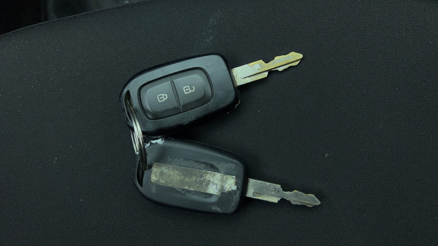 Used 2020 Renault Kwid 1.0 RXT AMT Opt Petrol Automatic extra CAR KEY VIEW