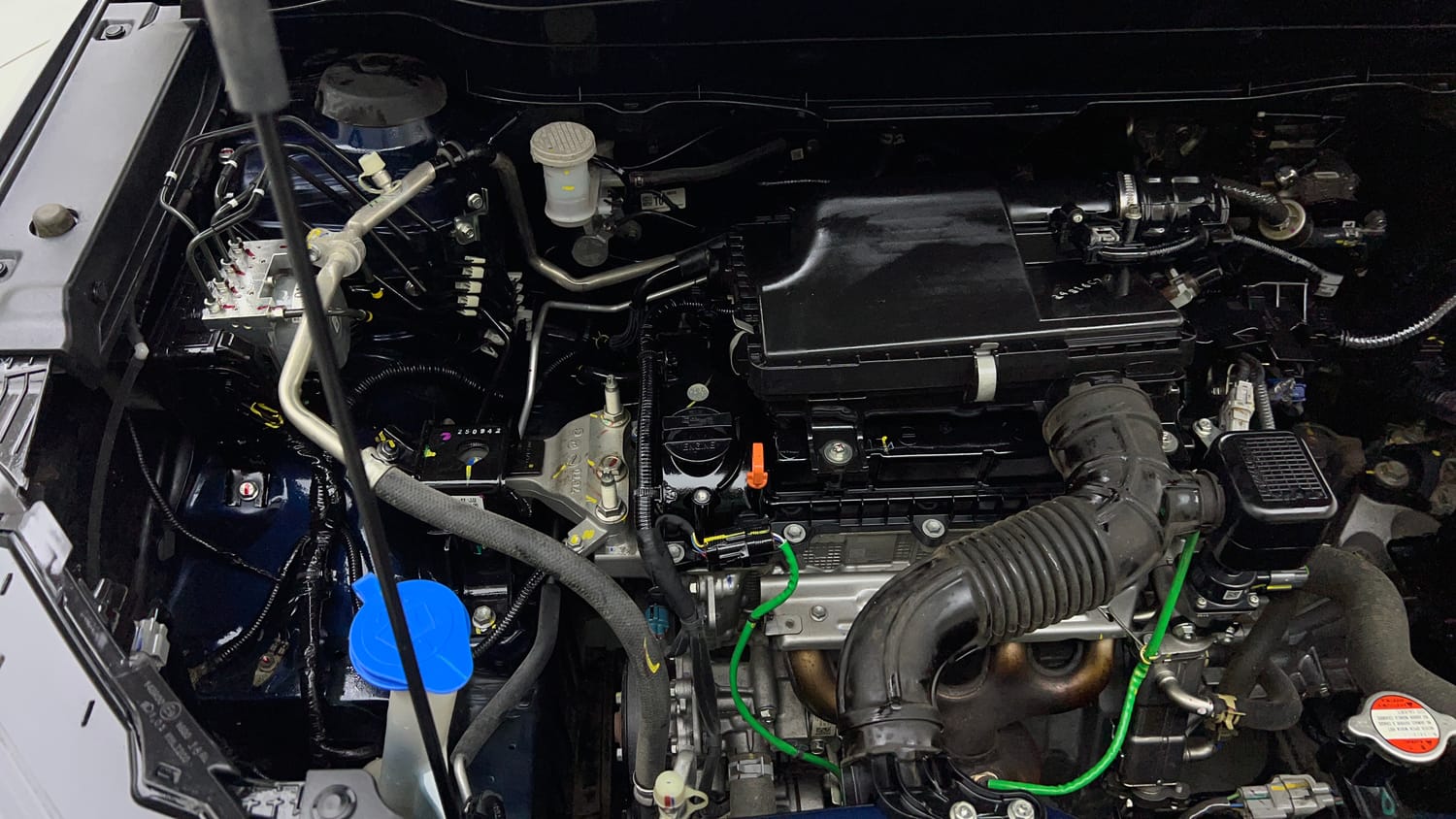 Used 2025 Maruti Suzuki Grand Vitara Delta CNG Cng Manual engine ENGINE RIGHT SIDE VIEW
