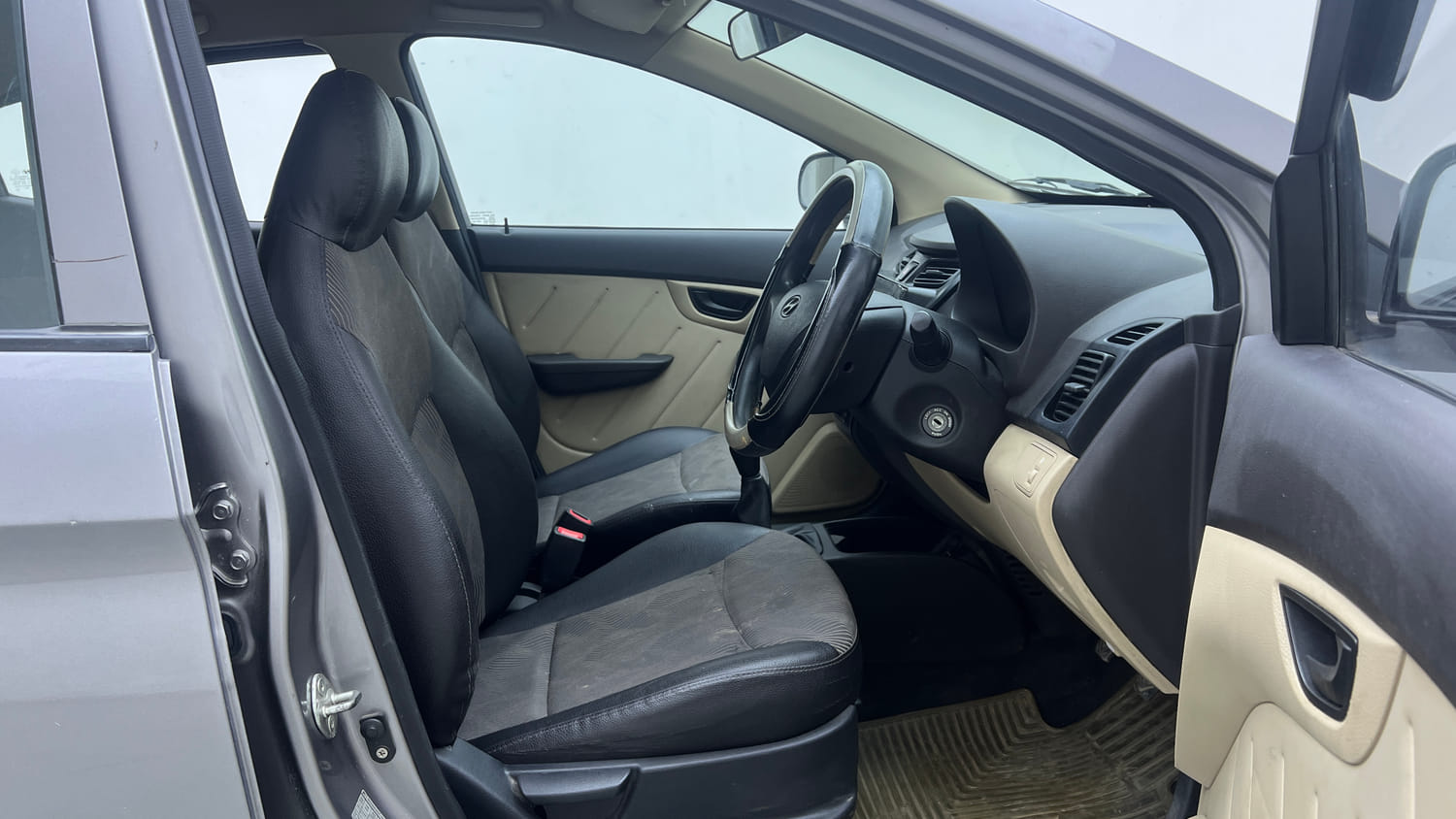 Used 2014 Hyundai Eon D-Lite + Petrol Manual interior RIGHT SIDE FRONT DOOR CABIN VIEW