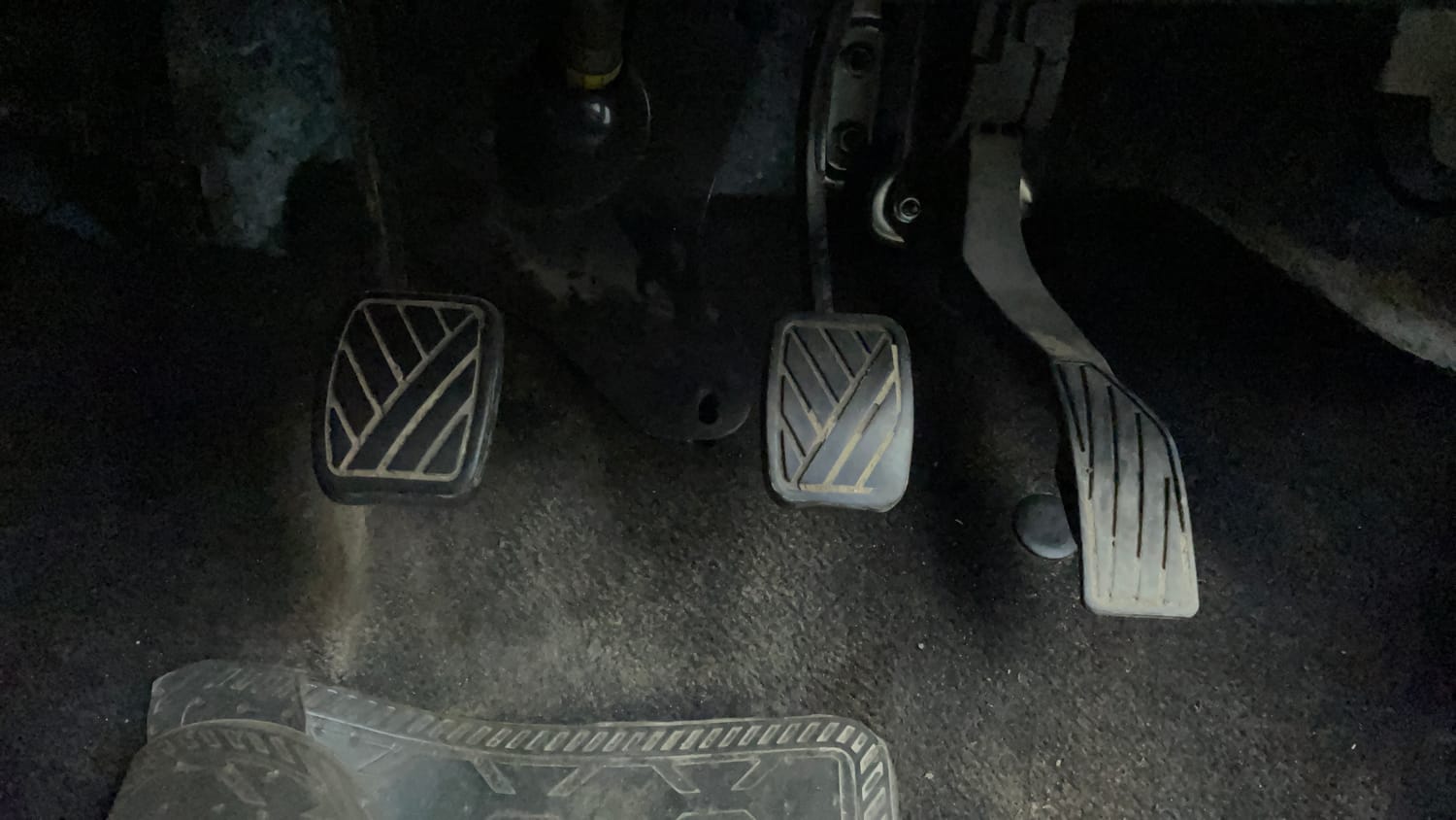 Used 2015 Maruti Suzuki Swift VXi Petrol Manual interior PEDALS VIEW