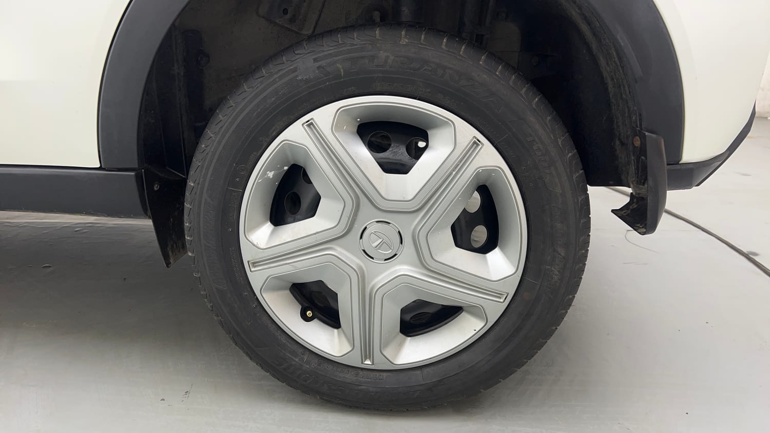 Used 2022 Tata Nexon XM Petrol Manual tyres LEFT REAR TYRE RIM VIEW