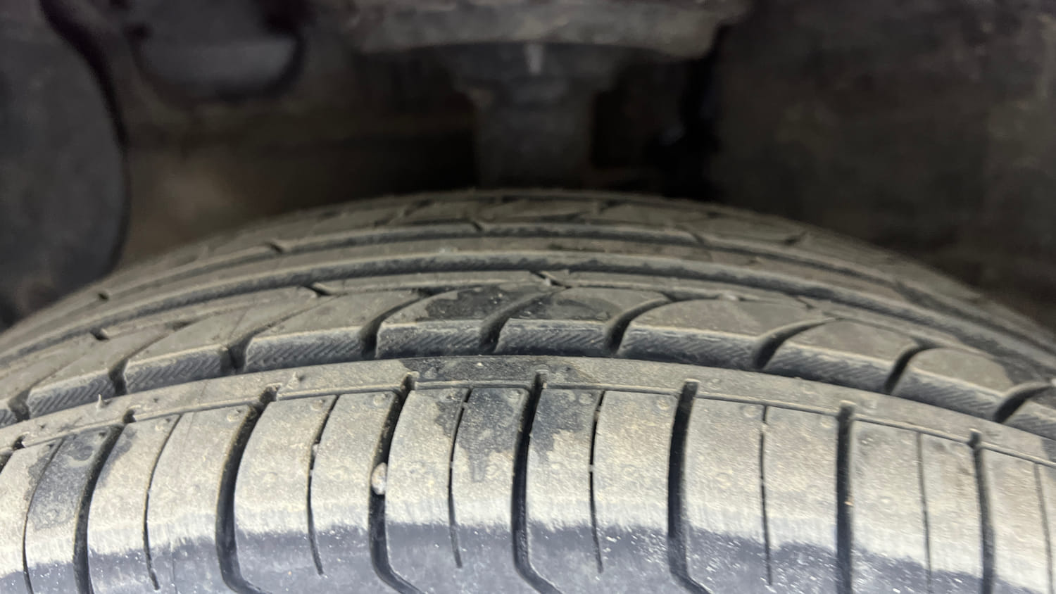 Used 2016 Hyundai Grand i10 Asta 1.2 Kappa VTVT (O) Petrol Manual tyres LEFT FRONT TYRE TREAD VIEW