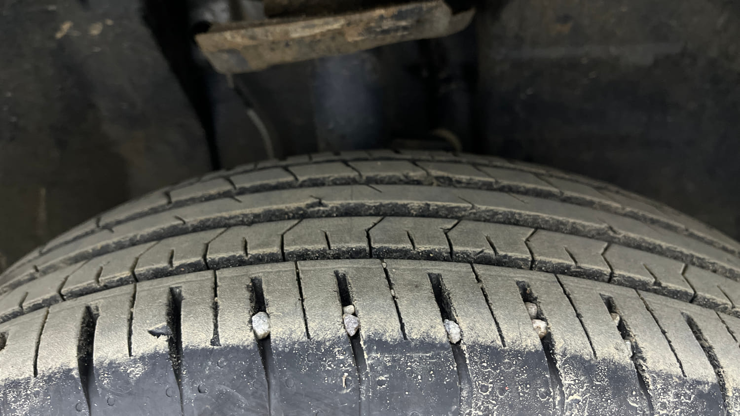 Used 2024 Tata Punch Adventure AMT Petrol Automatic tyres RIGHT FRONT TYRE TREAD VIEW