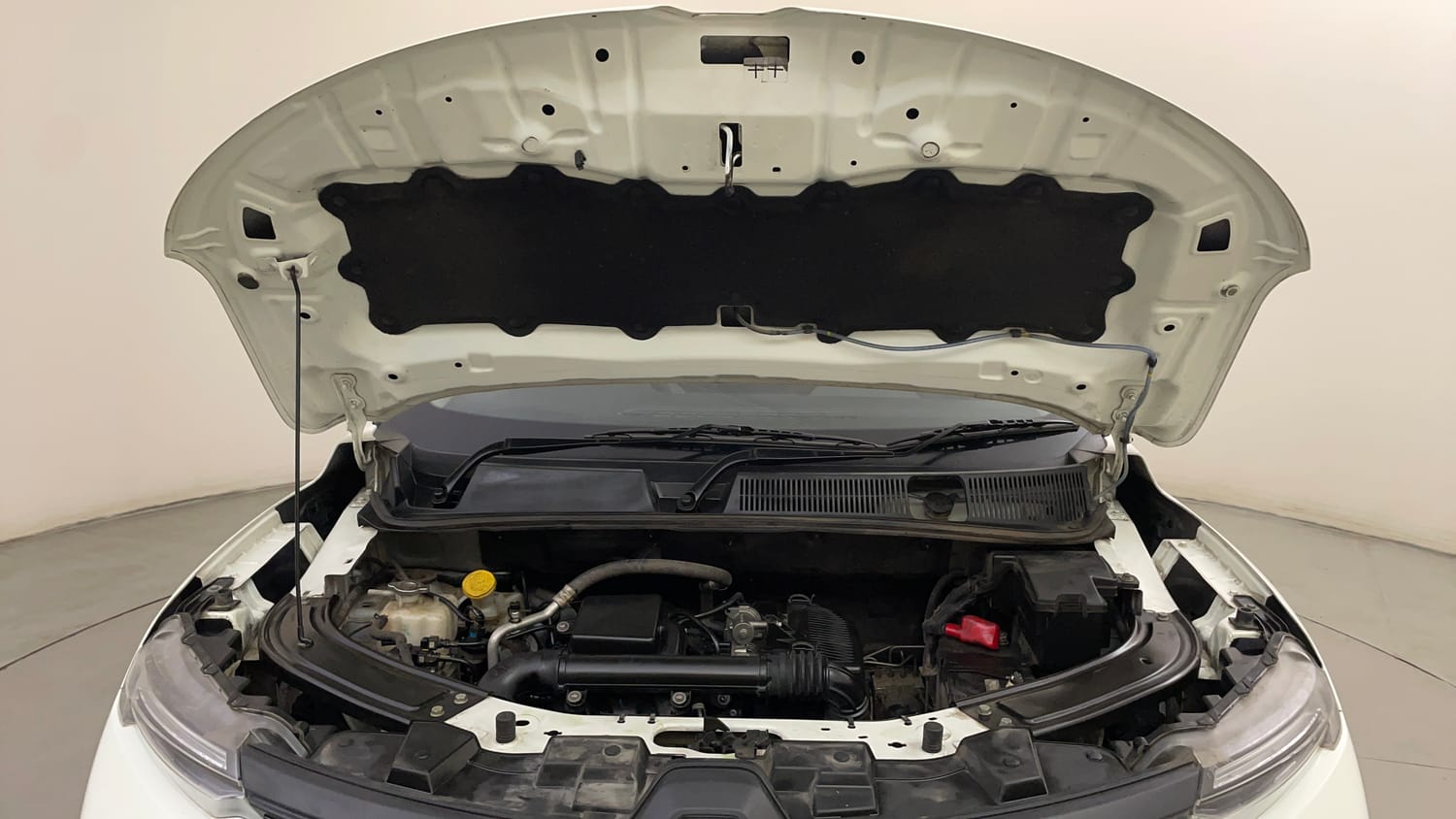Used 2024 Renault Kiger RXL AMT Petrol Automatic engine ENGINE & BONNET OPEN FRONT VIEW