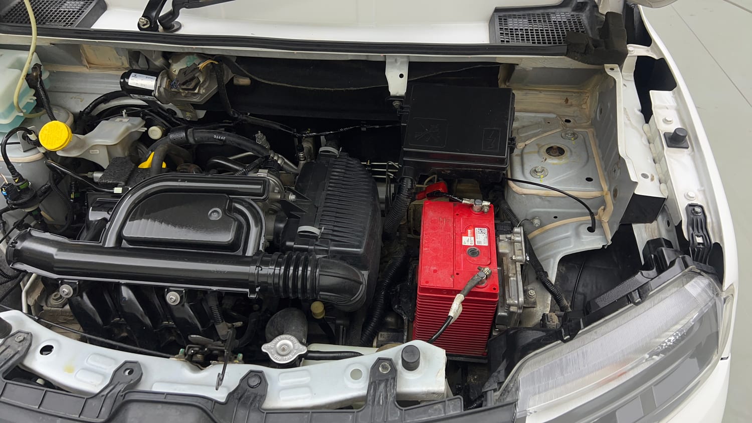 Used 2020 Renault Kwid 1.0 RXT AMT Opt Petrol Automatic engine ENGINE LEFT SIDE VIEW
