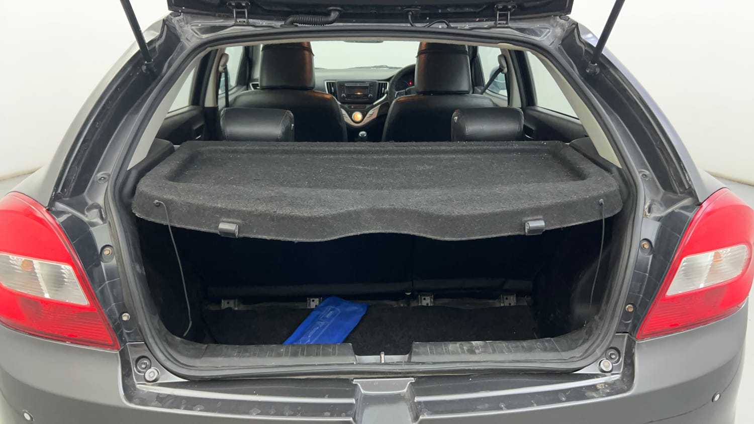 Used 2018 Maruti Suzuki Baleno Delta 1.2 Petrol Manual interior DICKY INSIDE VIEW