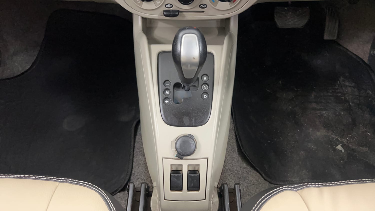 Used 2019 maruti-suzuki Alto K10 VXi (O) AMT Petrol Automatic interior GEAR  KNOB VIEW
