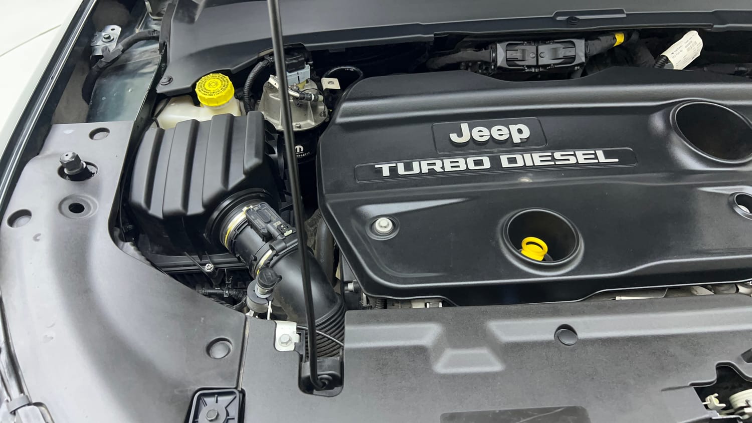 Used 2024 Jeep Compass Limited (O) 2.0 Diesel AT Diesel Automatic engine ENGINE RIGHT SIDE VIEW