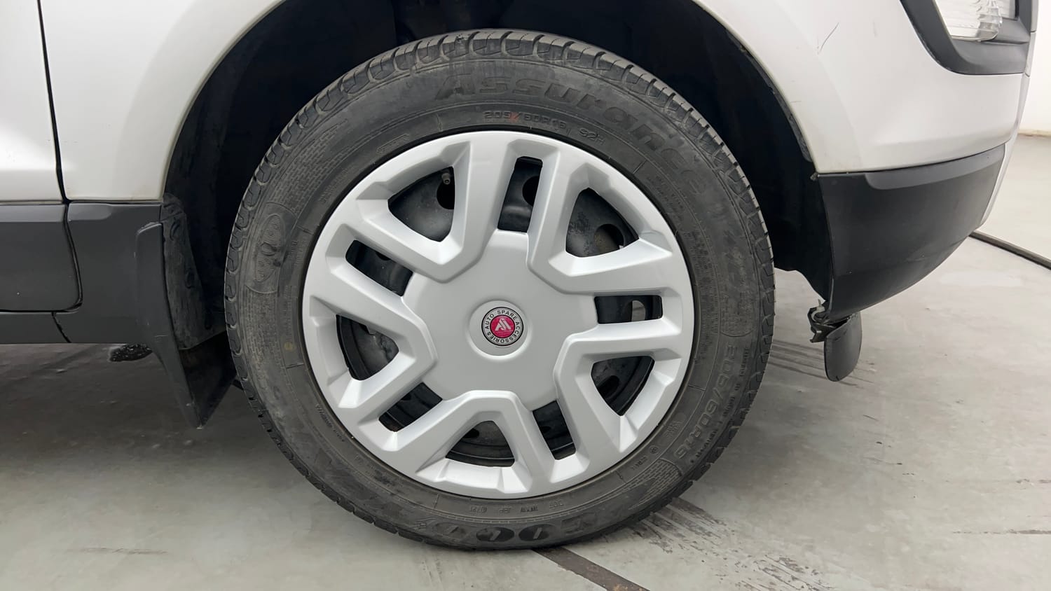 Used 2021 Ford EcoSport Trend 1.5L Ti-VCT Petrol Manual tyres RIGHT FRONT TYRE RIM VIEW