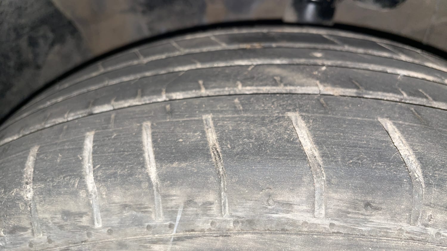 Used 2023 Hyundai Creta SX 1.5 Petrol IVT Petrol Automatic tyres LEFT FRONT TYRE TREAD VIEW