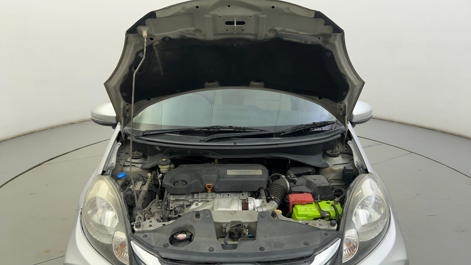 Used 2017 Honda Amaze 1.5 S i-DTEC Opt Diesel Manual engine ENGINE & BONNET OPEN FRONT VIEW