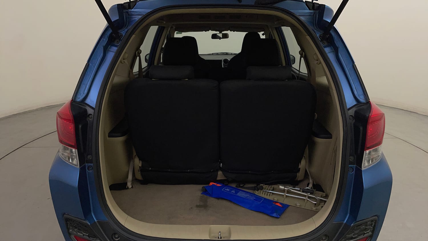 Used 2014 Honda Mobilio S Petrol Petrol Manual interior DICKY INSIDE VIEW