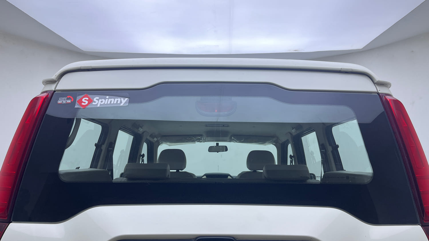 Used 2024 Mahindra Scorpio S3 Plus Diesel Manual exterior BACK WINDSHIELD VIEW