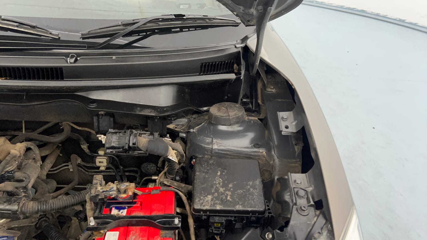 Used 2017 Maruti Suzuki Dzire VXi Petrol Manual engine ENGINE LEFT SIDE HINGE & APRON VIEW