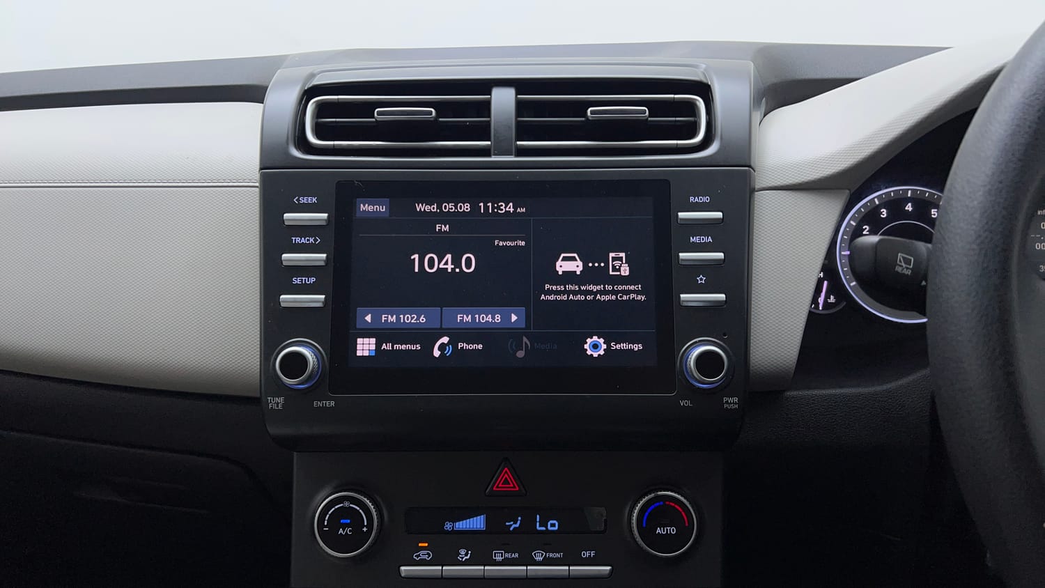 Used 2022 Hyundai Creta S 1.5 Petrol iMT Petrol Manual top_features Integrated (in-dash) music system
