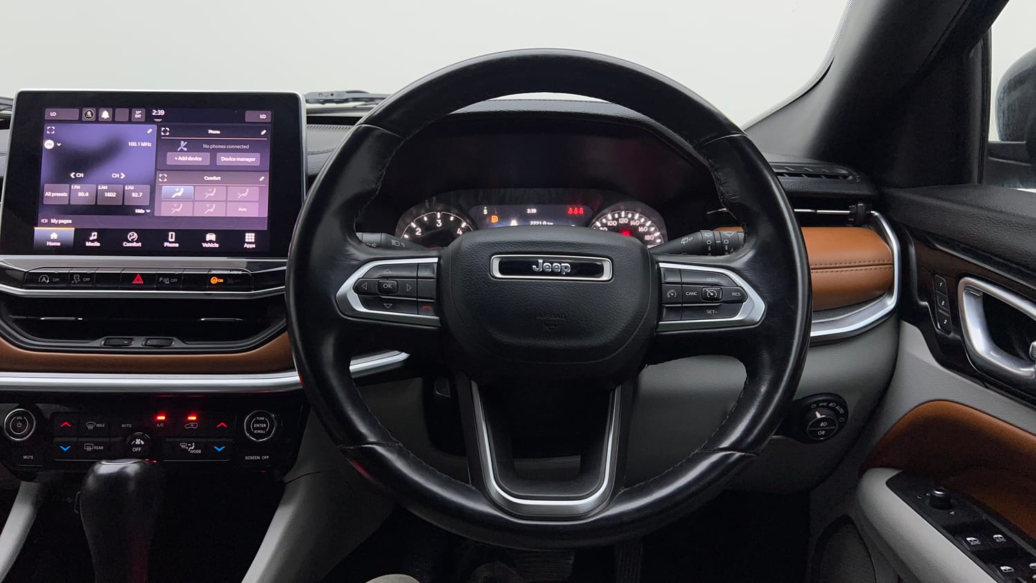 Used 2024 Jeep Compass Limited (O) 2.0 Diesel AT Diesel Automatic interior STEERING VIEW