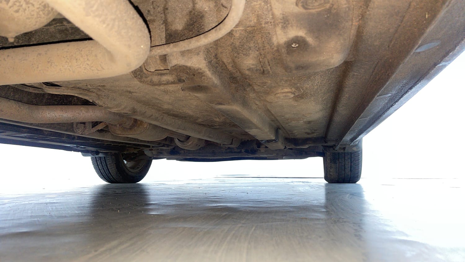 Used 2022 Hyundai Verna SX 1.5 MPi Petrol Manual extra REAR RIGHT UNDERBODY VIEW